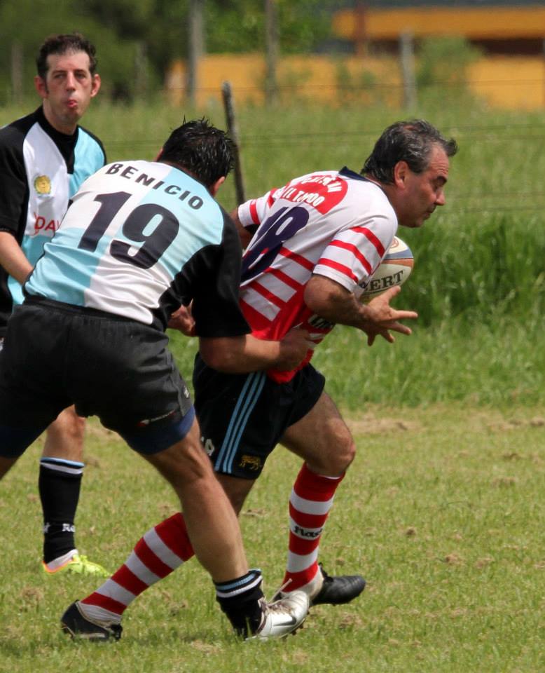  Areco Rugby Club - Centro Naval - RugbyV - Areco vs RON XV (Centro Naval) - Primer Encuentro de Veteranos en Areco con Vaquillona c/ Cuero 2014 (#ArecoVsRONXV2014) Photo by: Luis Robredo | Siuxy Sports 2014-10-18