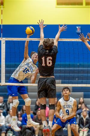 RSEQ - VOLLEYBALL C M D2 SUD-OUEST - TOURNOI 4 - SECTION A - Aigles (2) VS (1) Blues