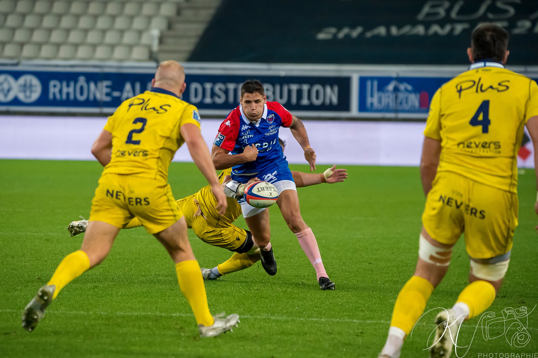 Romain BARTHÉLÉMY -  FC Grenoble Rugby - USON Nevers - Rugby - FC GRENOBLE RUGBY (19) VS USON NEVERS (18) - 2022 (#FCGvsUSONm22022) Photo by: Karine Valentin | Siuxy Sports 2022-10-27