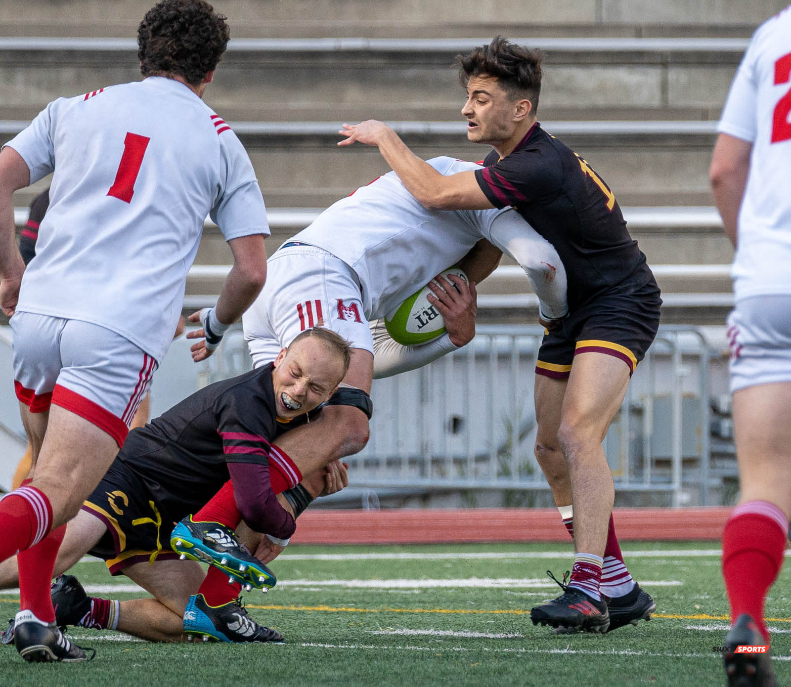 Luca MILNE - Justin SAVOIE-DAVIES -  Université McGill - Université Concordia - Rugby -  (#McGillvsConcordiaFinalsM) Photo by:  | Siuxy Sports 2021-11-06