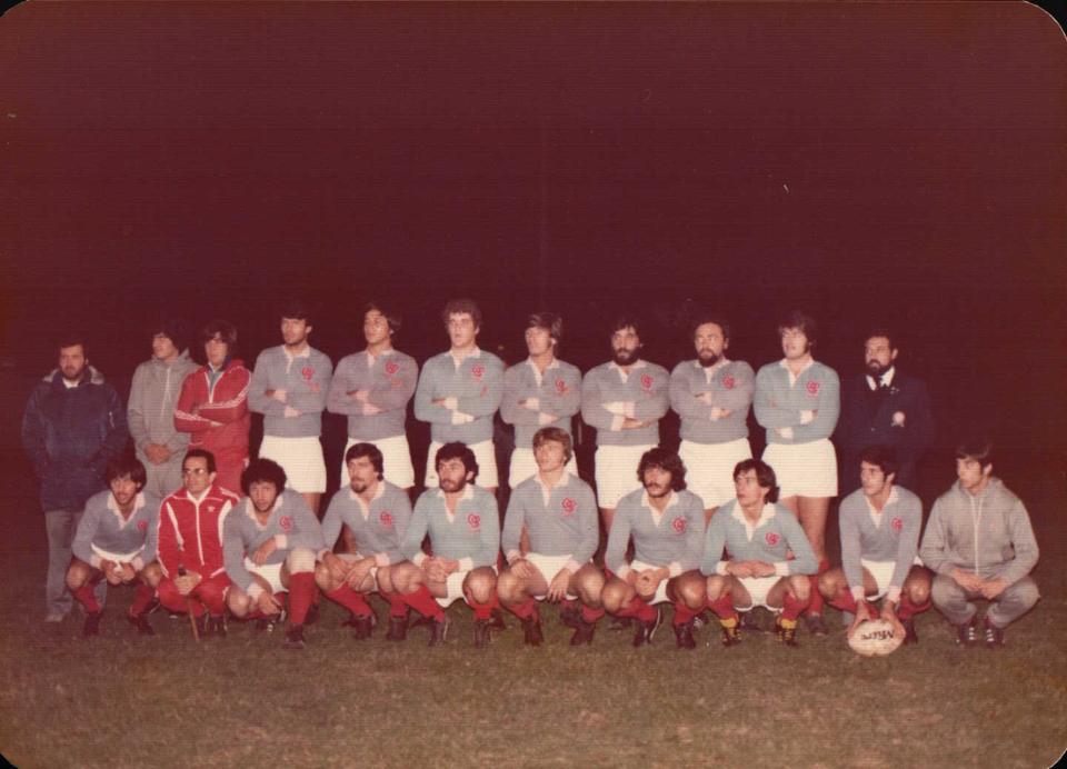 Eduardo ALO - Martin CESARSKY - Sergio ESPECTOR - Omar FERREIRO - Mario LOCATELLI - Walter ROBAINA -  San Patricio -  - Rugby - Equipo de 1980 - Gira a Europa () Photo by:  | Siuxy Sports 1980-06-01