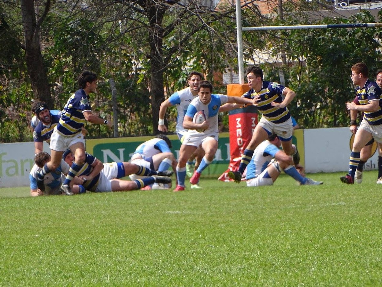 Tomas PALACIN -  Centro Naval - Club Regatas de Bella Vista - Rugby - Cortandose entre los forwards () Photo by:  | Siuxy Sports 2015-09-20