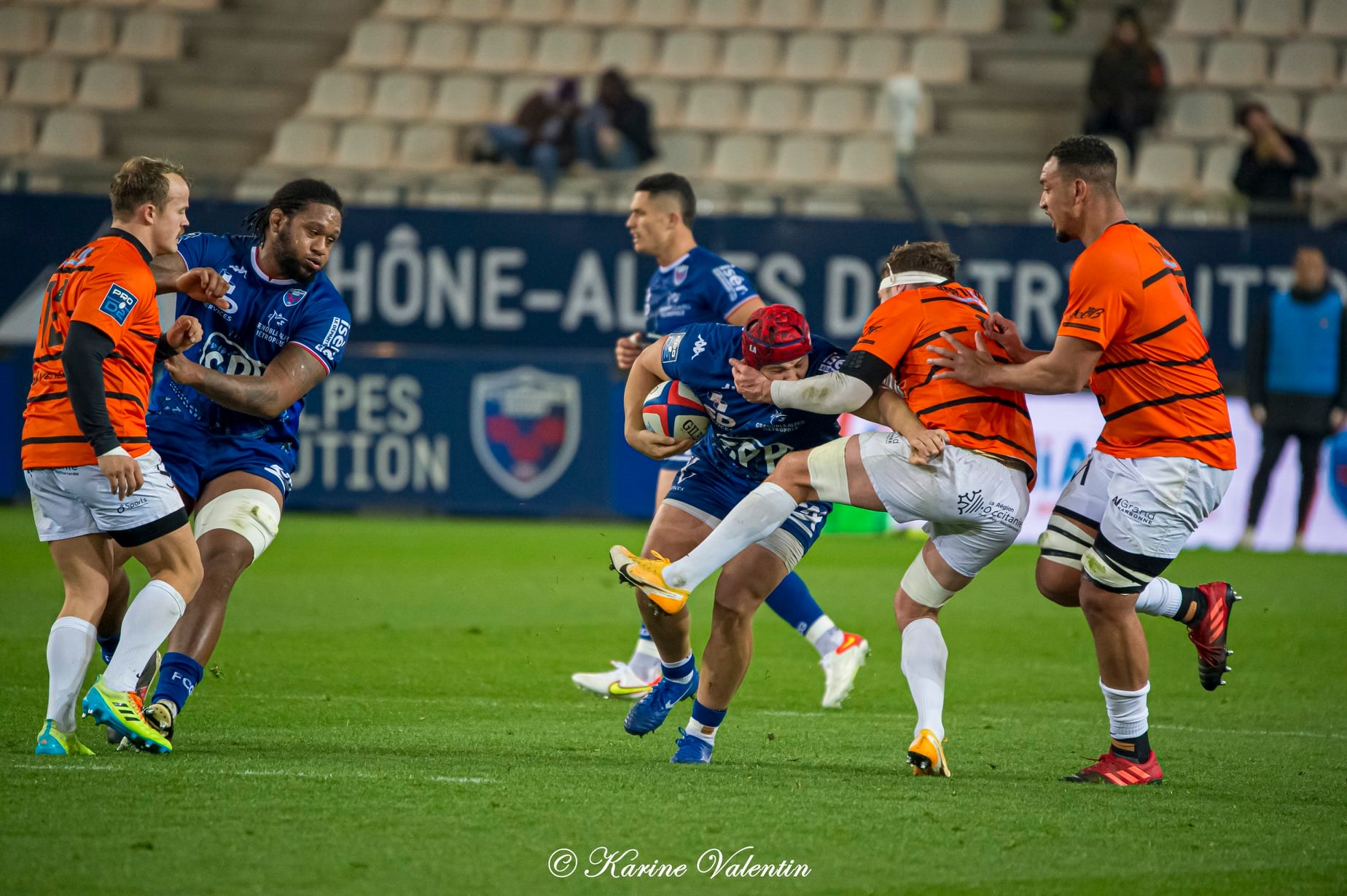Levi DOUGLAS - Adrien SEGURET -  FC Grenoble Rugby - Racing Club Narbonnais - Rugby -  (#GrenobleVsNarbonne2021Nov) Photo by: Karine Valentin | Siuxy Sports 2021-11-26