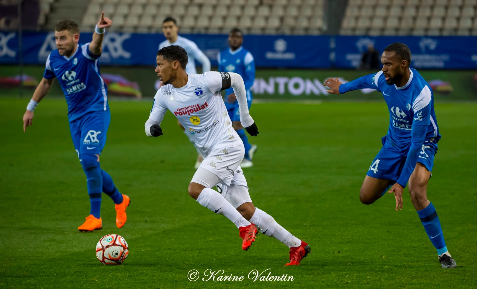 Yoric RAVET -  Grenoble Foot 38 - Chamois Niortais FC - Soccer - Grenoble Foot 38 vs Chamois Niortais FC (#GF38vsNiort2022) Photo by: Karine Valentin | Siuxy Sports 2022-02-15