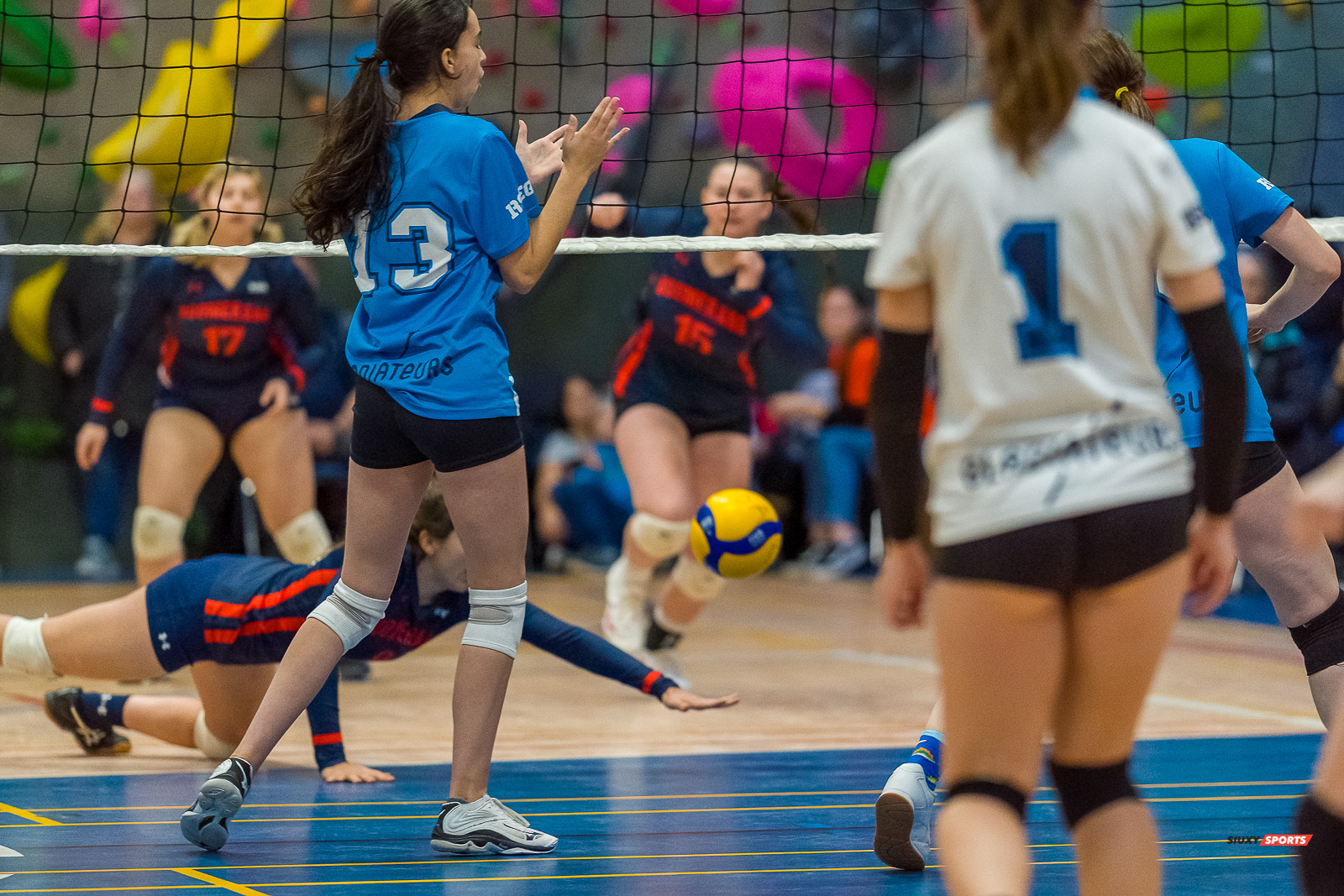  Cégep André Laurendeau - Cégep Gérald-Godin - Volleyball - RSEQ - Volleyball C F D2 Sud-Ouest - Tournoi 4 - Sect F - André Laurendeau (2) vs (1) Gérald Godin (#RSEQVolleyALvsGG2022) Photo by: Dan Taylor-Morin | Siuxy Sports 2022-11-27